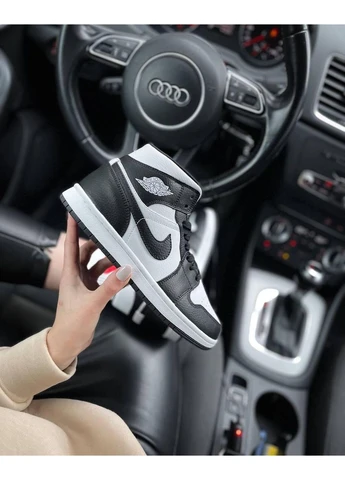 Белые летние кроссовки nike air jordan 1 retro high black white logo найк аир джордан No Brand
