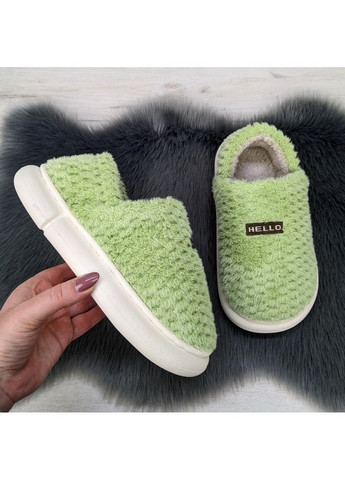 Зеленые тапочки чуни женские теплые закрытые Lion