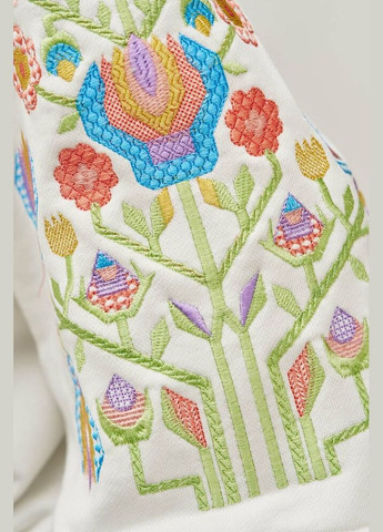 Молочный женский свитшот свободного силуэта с вышивкой mkrm4253-1 Rica Mare (358935840)