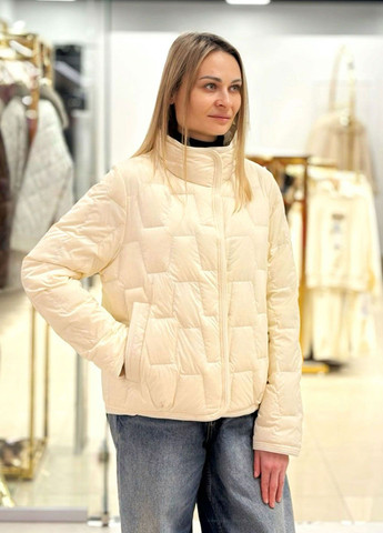 Молочная демисезонная женская куртка light blue CHANEVIA