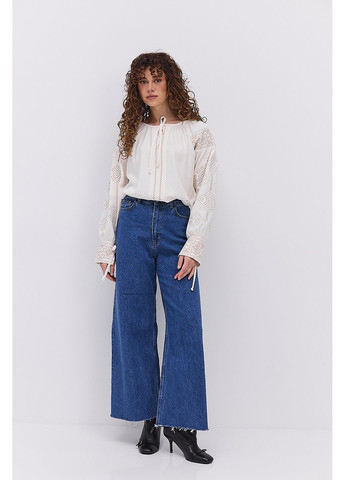 Молочна жіноча вишиванка молочна з бежевою геометрією гладдю і завязками на манжетах Arjen льон (324392957)