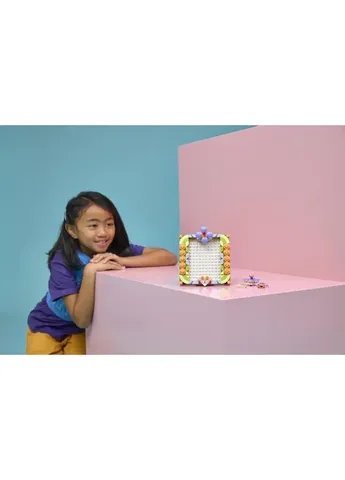 Конструктор LEGO Creator 3 в 1 Цветочное искусство 348 деталей пластик 26x5x19 см No Brand (404988878)
