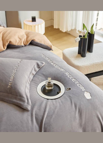 Плюшевый комплект постельного белья Евро 200х230 наволочка 70х70 2шт (П4К-vik-vishivka-005) No Brand (316531983)