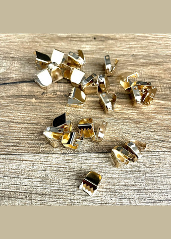 Наконечник для шнурка металлический золотистый No Brand (329899800)