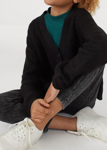 Черные демисезонные джинсы H&M