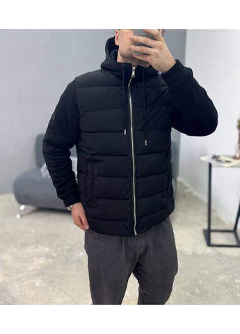 Чорна демісезонна куртка з трикотажними рукавами та капюшоном Україна