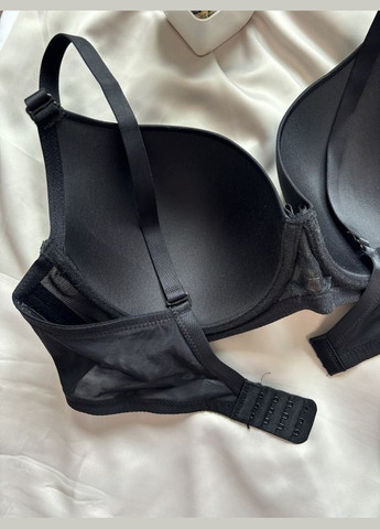 Чорний бюстгальтер Biweier з кісточками