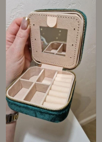 Дорожня оксамитова скринька для зберігання ювелірних виробів, Зеленого кольору. No Brand (297529104)