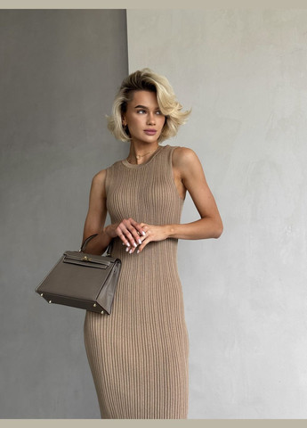 Темно-бежева сукня в'язана Larionoff однотонна