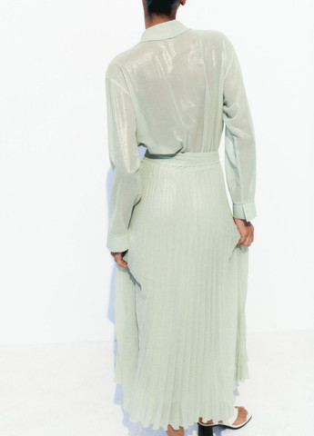 Серо-зеленое деловое платье Zara однотонное