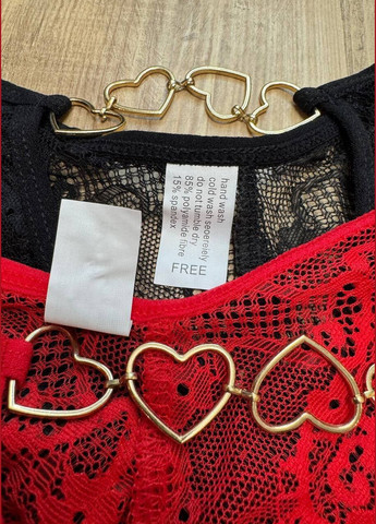 Мереживні трусики стрінги з декоративними сердечками жіноча нижня білизна з мережива металеві сердечка one size Cindylove (334013568)