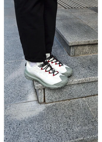 Білі кросівки чоловічі nike acg moutain fly 2 low gore tex white найк асж маунс флай білі демісезон No Brand