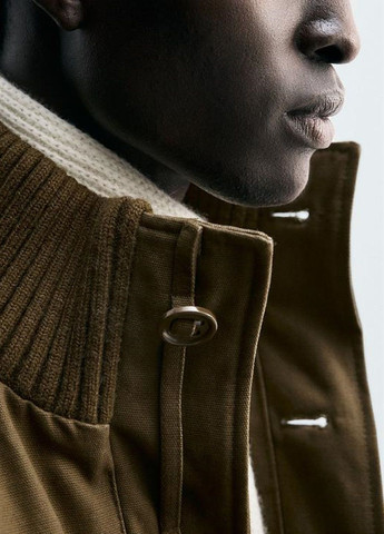 Оливкова (хакі) демісезонна куртка Zara