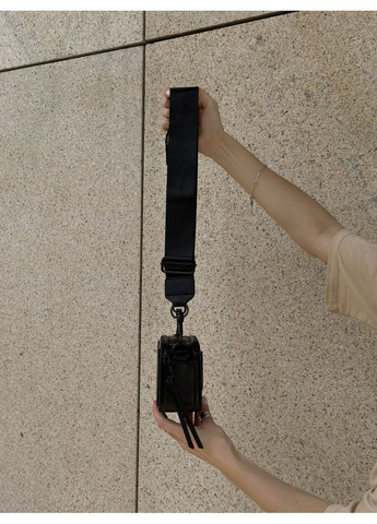 Женская прямоугольная сумка кросс-боди на широком ремне черная No Brand (366871814)