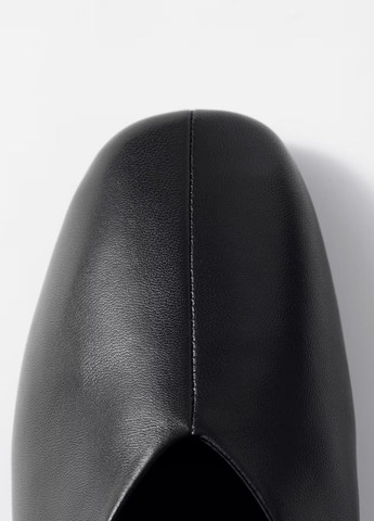 Жіночі балетки & Other Stories | чорні однотонні штучна шкіра (336432740)