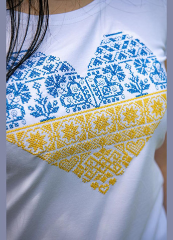 Белая женская футболка с вышивкой патриотическая узор украинская символика приталенная, прямой хлопок, трикотаж (311600090)