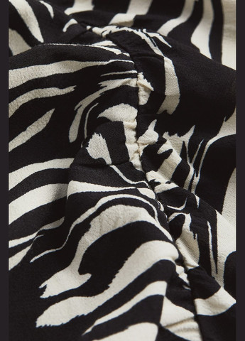 Черно-белое платье с к/р H&M зебра