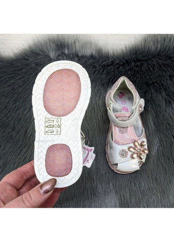 Светло-розовые босоножки детские Fashion с цветами