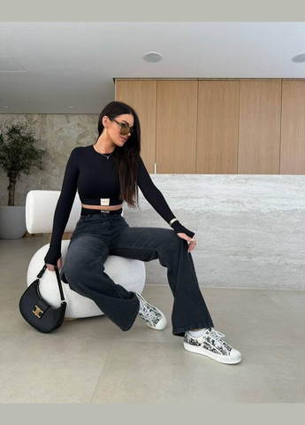 Жіночий спортивний костюм з шортами та топом Adelante (317286678)