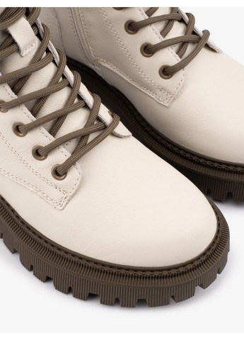 Осенние женские ботинки на низком ходу 1100870 Buts