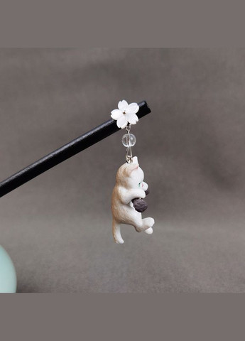 Китайская палочка для волос из дерева с подвеской Котик и веточка длина 18 см No Brand (332987635)