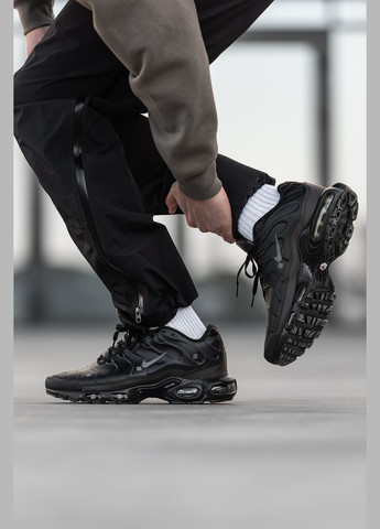 Чорні Осінні кросівки чоловічі nike air max tn plus black | найк аір макс тн плюс чорні No Brand
