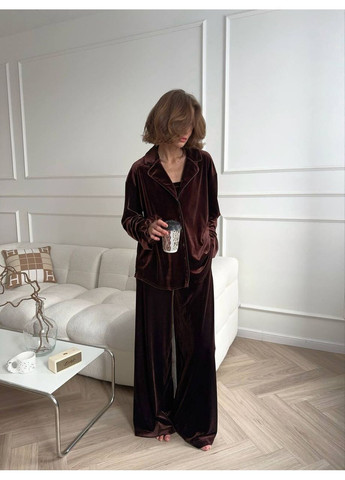 Темно-коричневая женская пижама из бархата Osoblyva