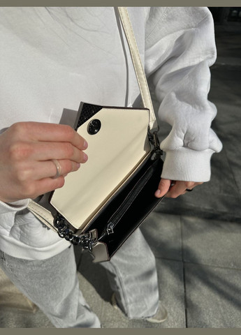 Жіноча сумка крос-боді з ланцюжком через плече на ремінці біла No Brand (296008209)