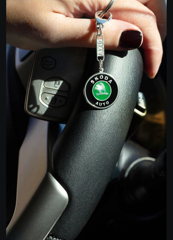 Срібний брелок Skoda (Шкода) (9017.1) IRIJ (331017070)