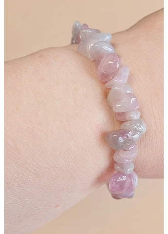 Браслет из клубничного кварца, крошка. 461. No Brand (402787429)