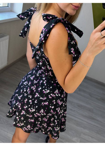 Нежное платье-комбинезон из софта в цветочек черного цвета No Brand 768 цветочный чёрный