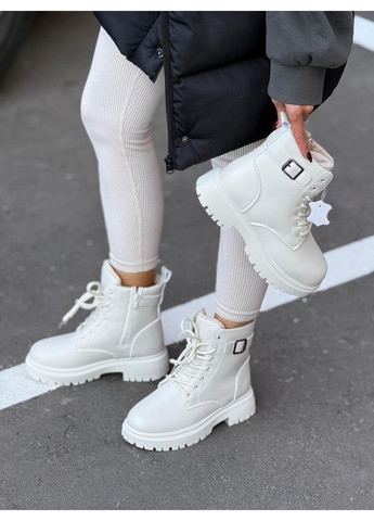 Зимние женские ботинки молочные на шнуровке молнии тракторной подошве теплые на меху зимние берцы No Brand