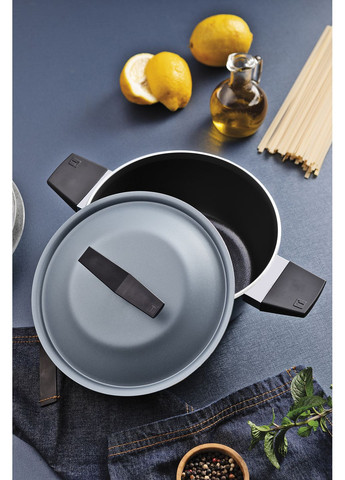 Кастрюля Spezia Blue (2.4 л) 20см (7096826) Tramontina (361311155)