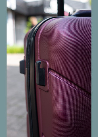 Валіза пластикова середня M з розширенням, колір шампань Wings 149 (347147053)