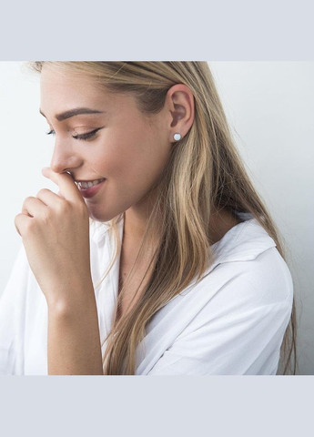 Золоті сережки-пусети Сяйво (синт. опал) 6 мм с05474 Oniks (264644427)