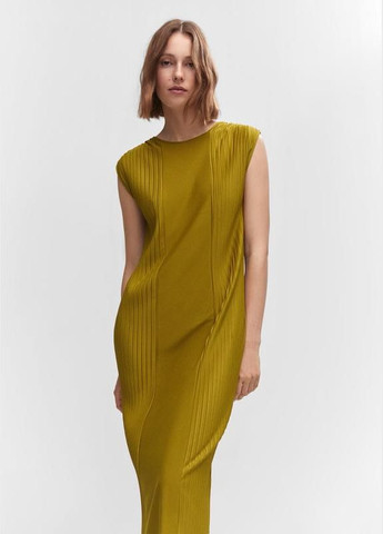 Оливкова сукня прямого крою плаття міді плісе чорна Mango