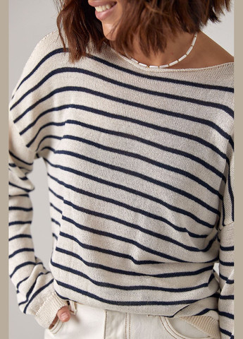 Жіночий смугастий лонгслів із розрізами на плечах No Brand (322422071)