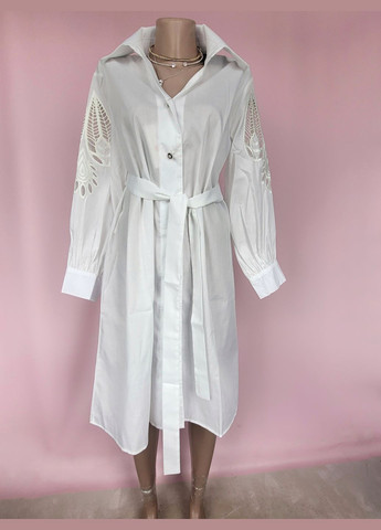 Белое платье-рубашка с перфорацией на рукавах рубашка No Brand