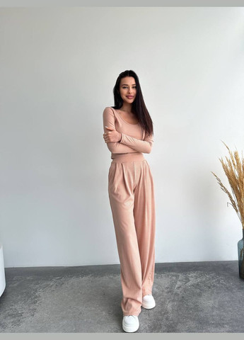 Жіночий бежевий костюм No Brand (339508368)