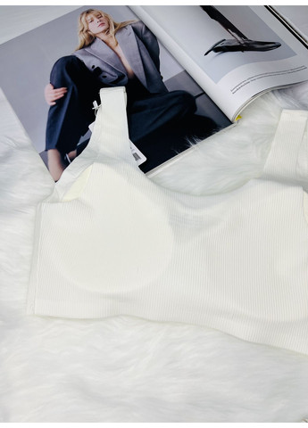 Белый бесшовный бюстгальтер топ в рубчик. Beisdanna без косточек полиамид, эластан