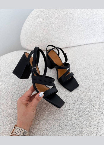 Чорні жіночі босніжки на підборах каблуках (1699) No Brand (332994527)