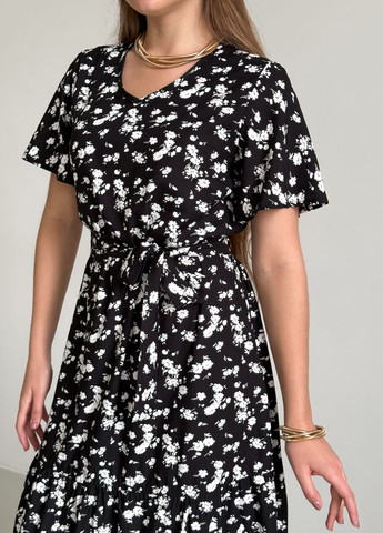 Черное пляжное, повседневный, кэжуал летнее свободное платье с пояском а-силуэтное из штапеля в цветочек клеш, а-силуэт Merlini с цветочным принтом