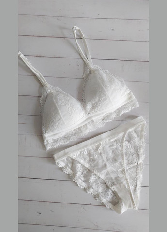 Білий демісезонний комплект нижньої білизни бюстгальтер і трусики s/m білий (2-211) New Style