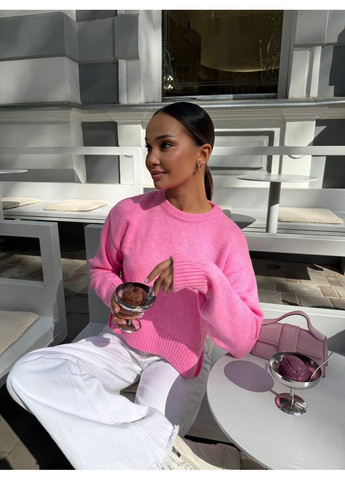 Рожевий демісезонний стильний укорочений светр з розрізом по бокам джемпер No Brand