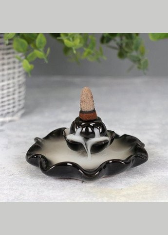 Керамическая подставка для благовоний Lotus Pool + 5 арома-конусов "микс" No Brand (298573649)