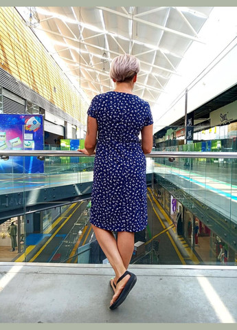 Темно-синя кежуал зручне та легке плаття з кишенями 2 Льва