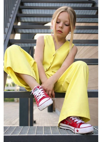 Жовтий демісезонний костюм для дівчат брючний FINO Mode
