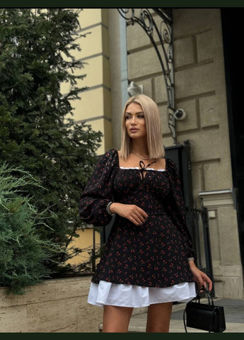 Черное кэжуал женское платье короткое в цветочный принт с белым подъюбником с юбкой-солнце Canvas с цветочным принтом