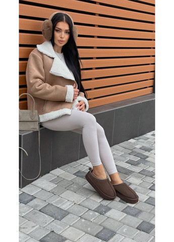 Бежевая зимняя женская дубленка бежевого цвета 35687 No Brand