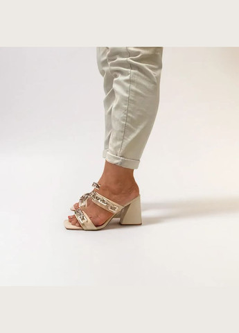 Бежевые женские кожаные босоножки, сабо на каблуке 1060 бежевые L&M без застежки